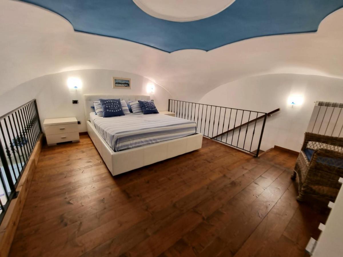 L'Ancorotto Azzurro Apartment Gaeta Ngoại thất bức ảnh