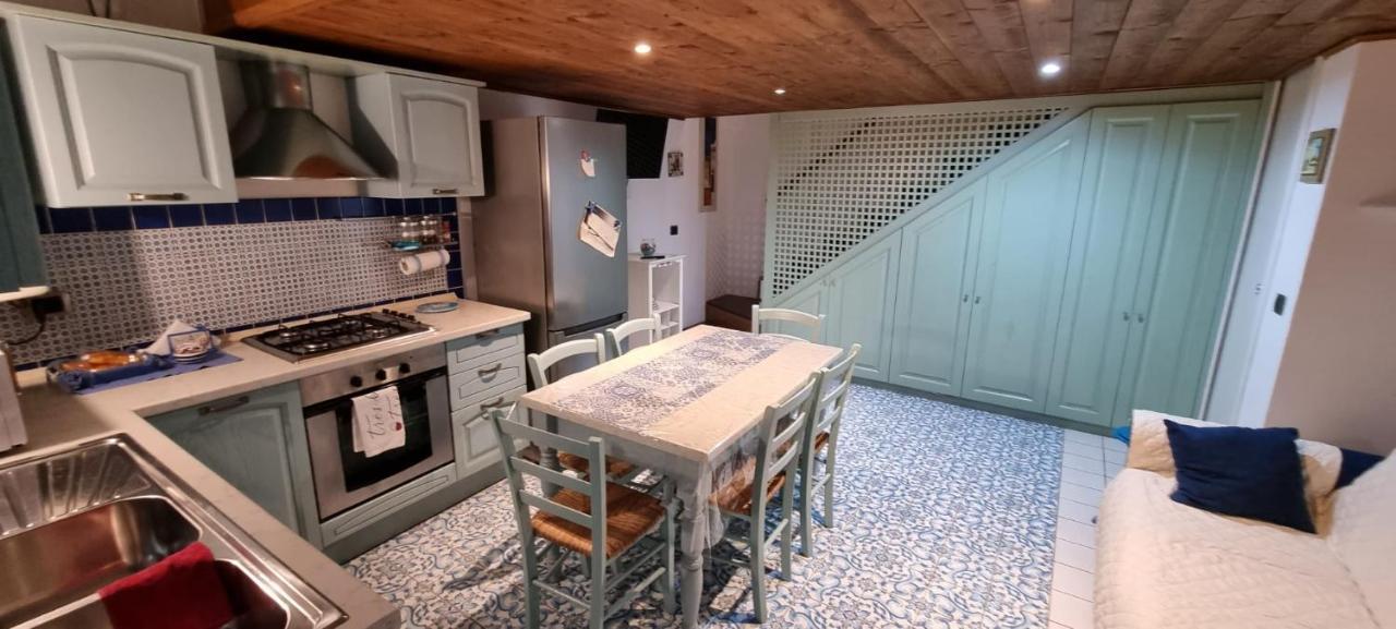 L'Ancorotto Azzurro Apartment Gaeta Ngoại thất bức ảnh