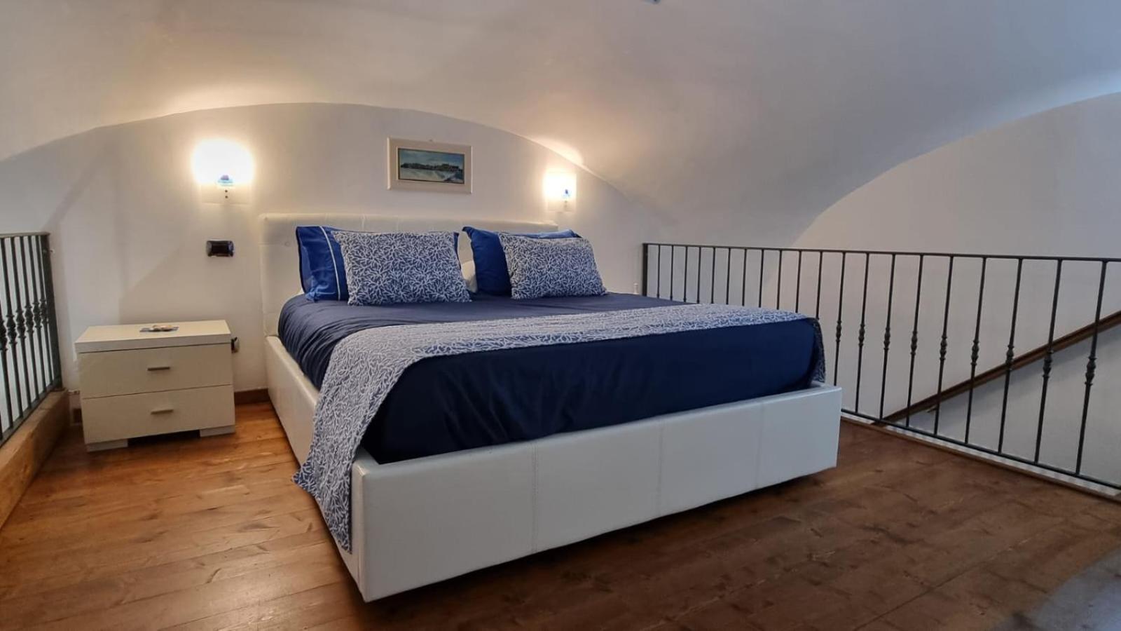 L'Ancorotto Azzurro Apartment Gaeta Ngoại thất bức ảnh